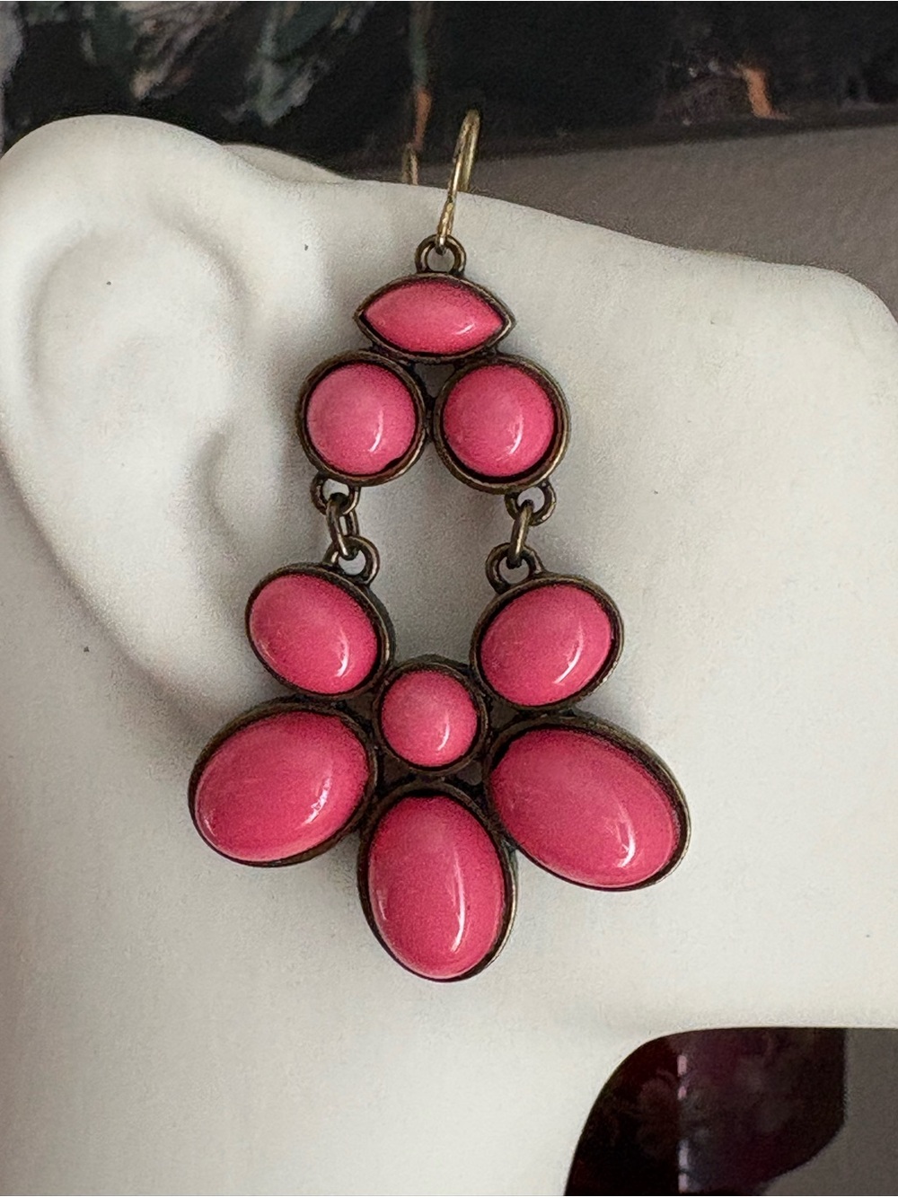 Y2K Hot Pink Statement Dangle Earrings Antique Brass Tone - Picture 3 of 12